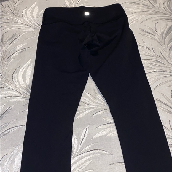 Lululemon cropped leggings - Picture 2 of 2